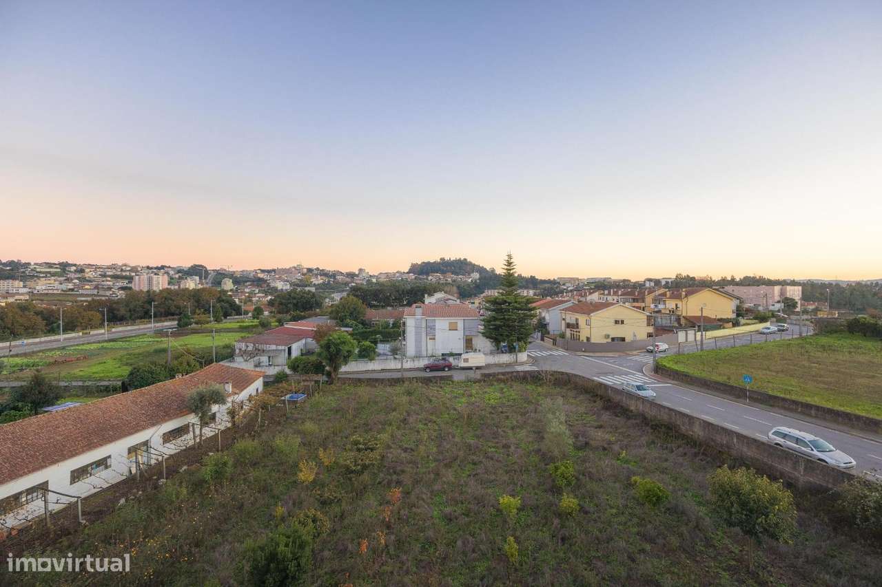 Apartamento T2, Gondomar, com varanda e 2 lugares de garagem-13