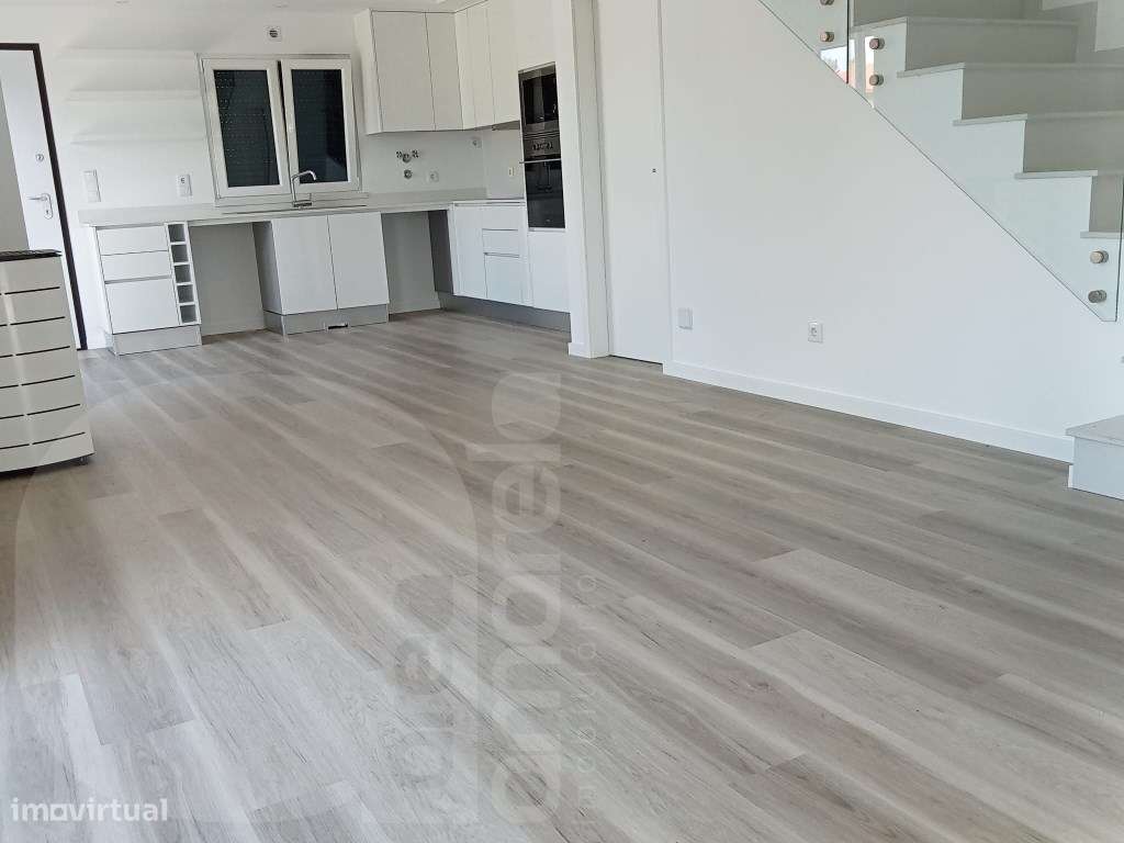 Moradia T3 NOVA - 2 SUITES - Fernão Ferro - Grande imagem: 4/21