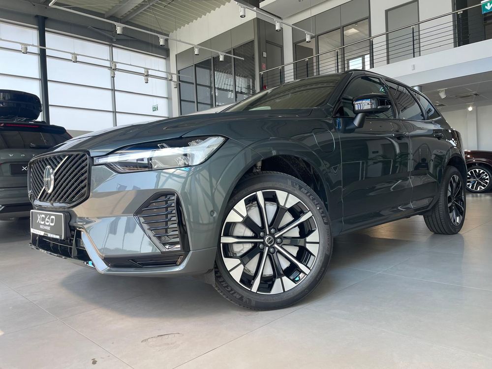 Volvo XC60 II [2017 - Prezent] T6 AWD Recharge Plus Dark 2026