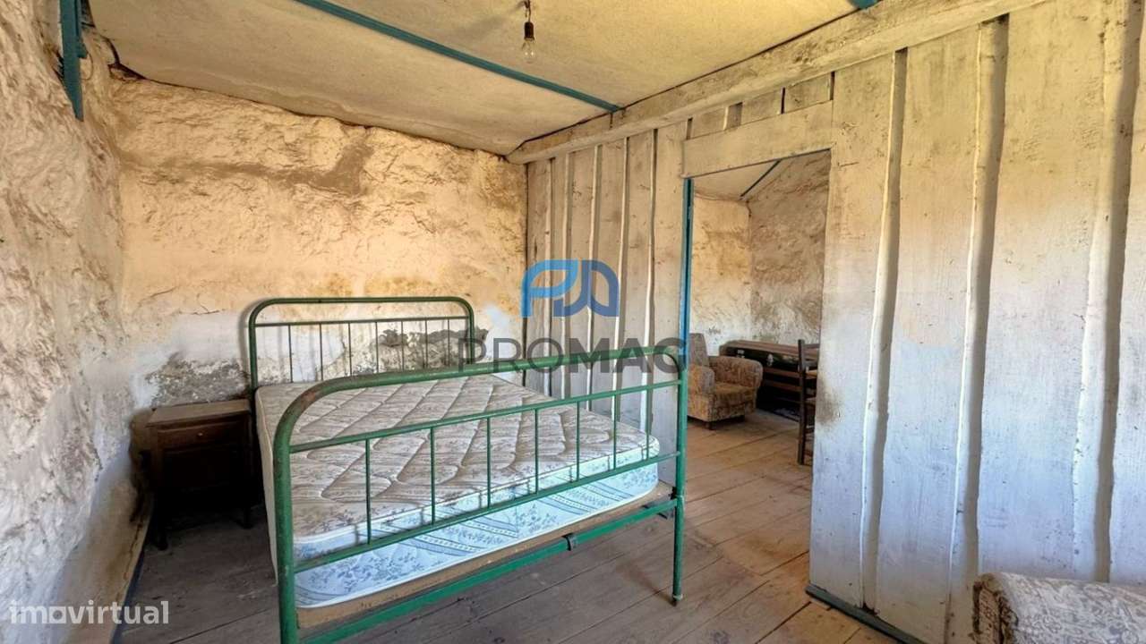 Oportunidade Única: Conjunto 3 Moradias em Granito Vistas Panorâmicas-21