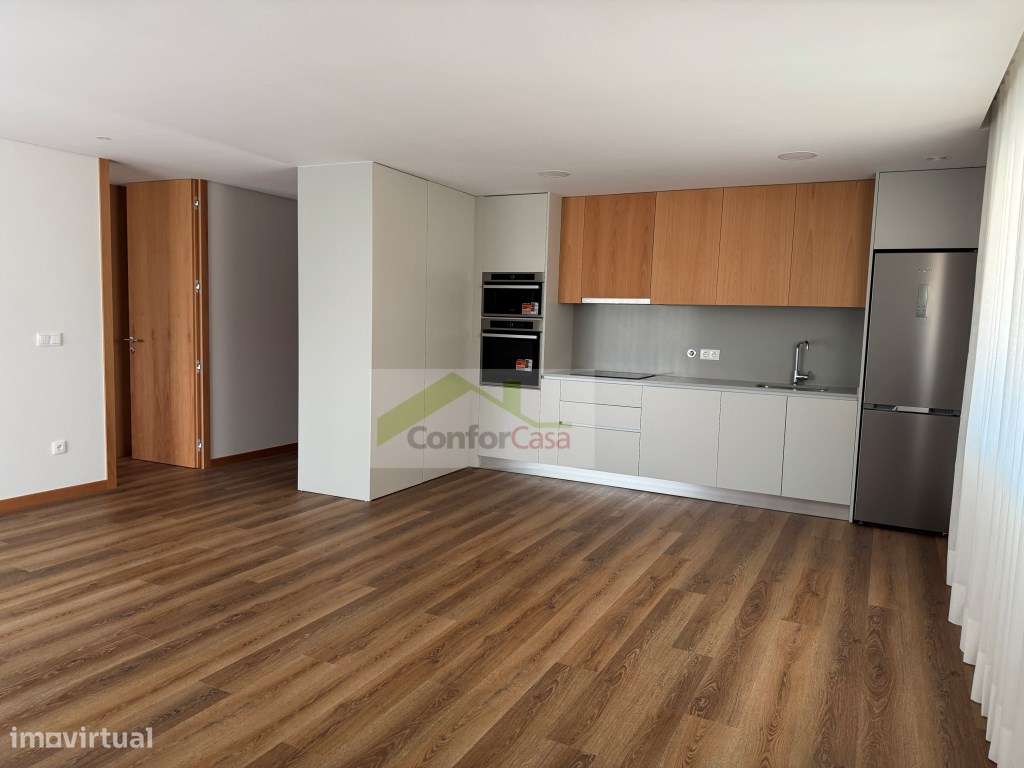 Excelente T1 -cozinha equipada, ar condicionado , lugar de garagem - Grande imagem: 2/10