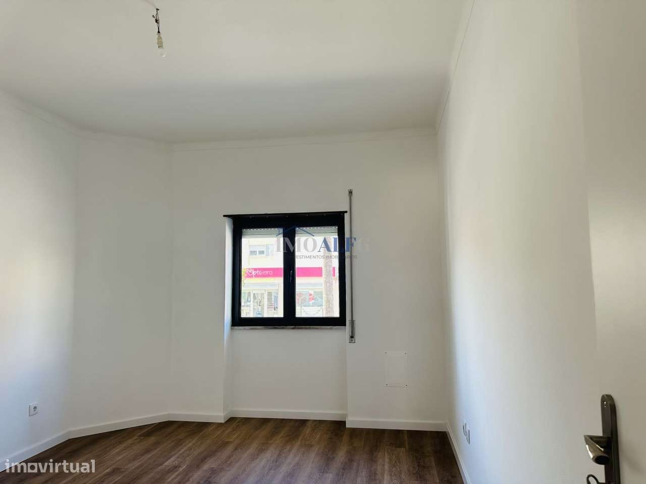 Apartamento T3 remodelado na Avenida do Bocage - Barreiro-18