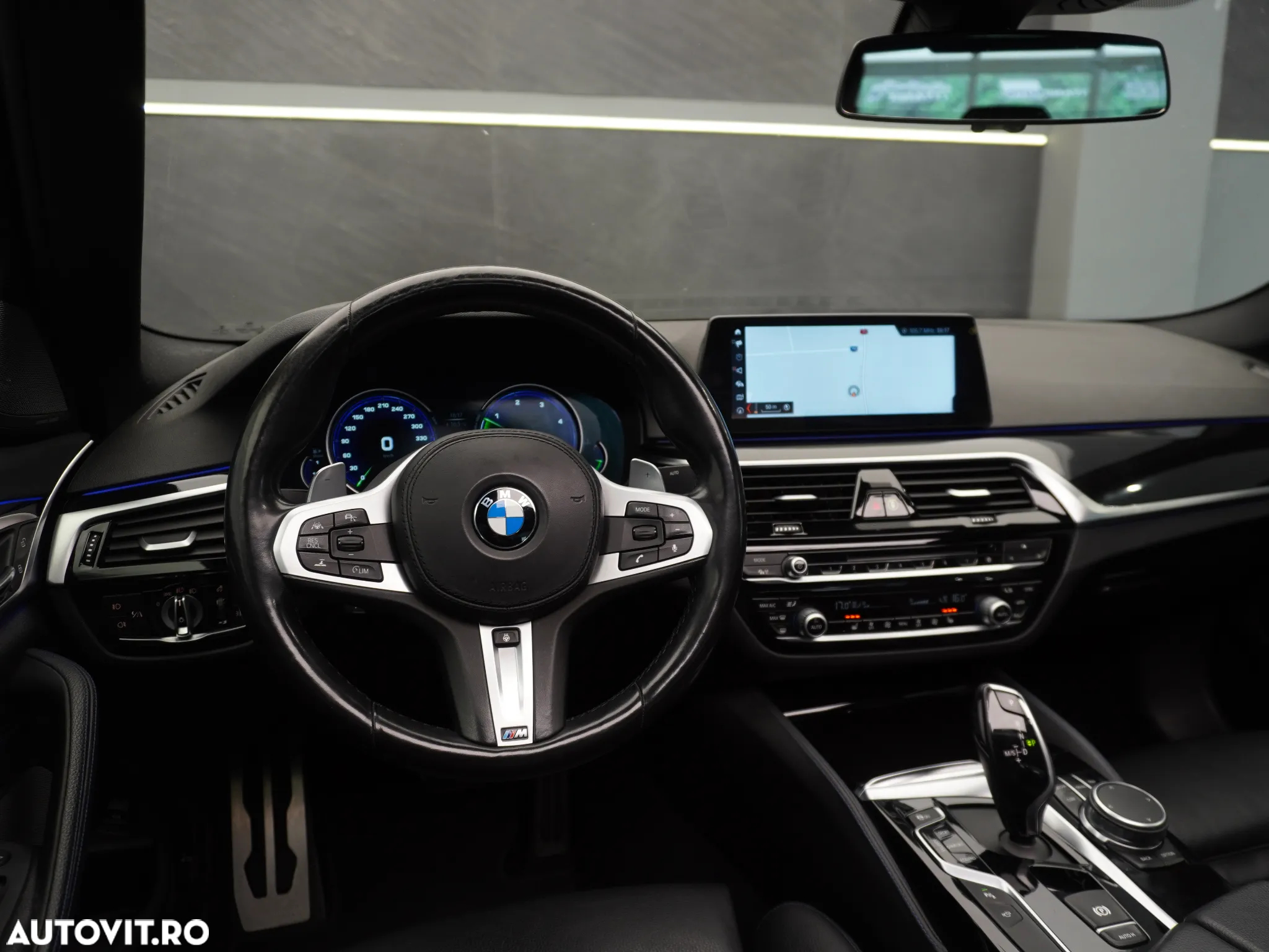 BMW Seria 5 530d xDrive AT - 39