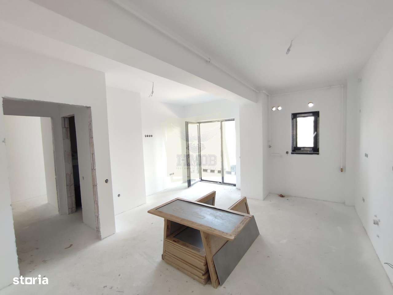 Apartament cu 3 camere etaj 2 balcon si parcare pe Doamna Stanca - Imagine principală: 1/12