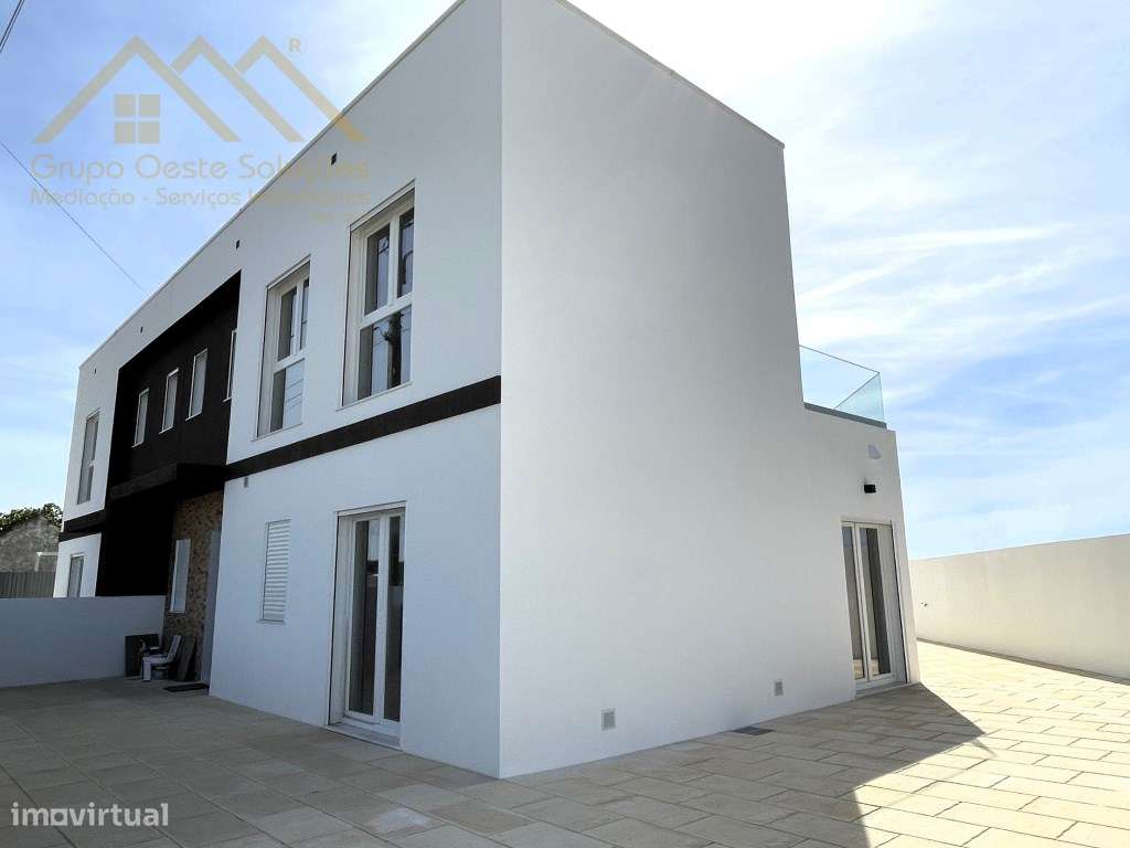 Moradia Bifamiliar ' NOVO'-24
