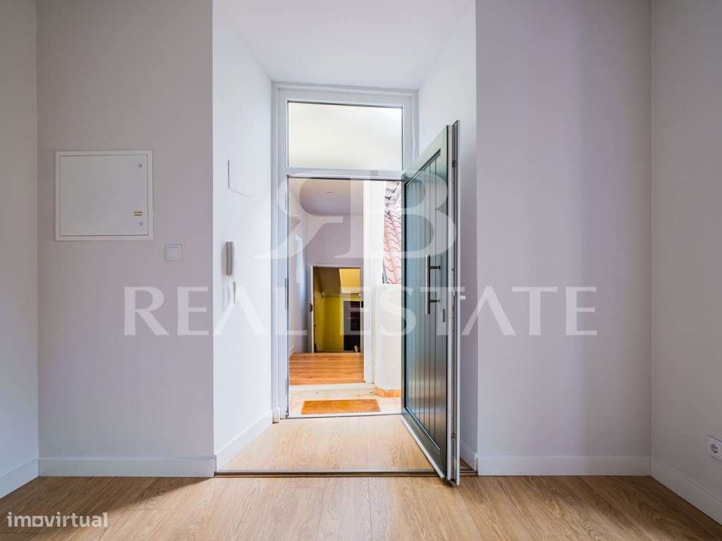 T3+1 duplex com 2 suites, 2 salas e TERRAÇO ajardinado - Estrela / ... - Grande imagem: 2/37