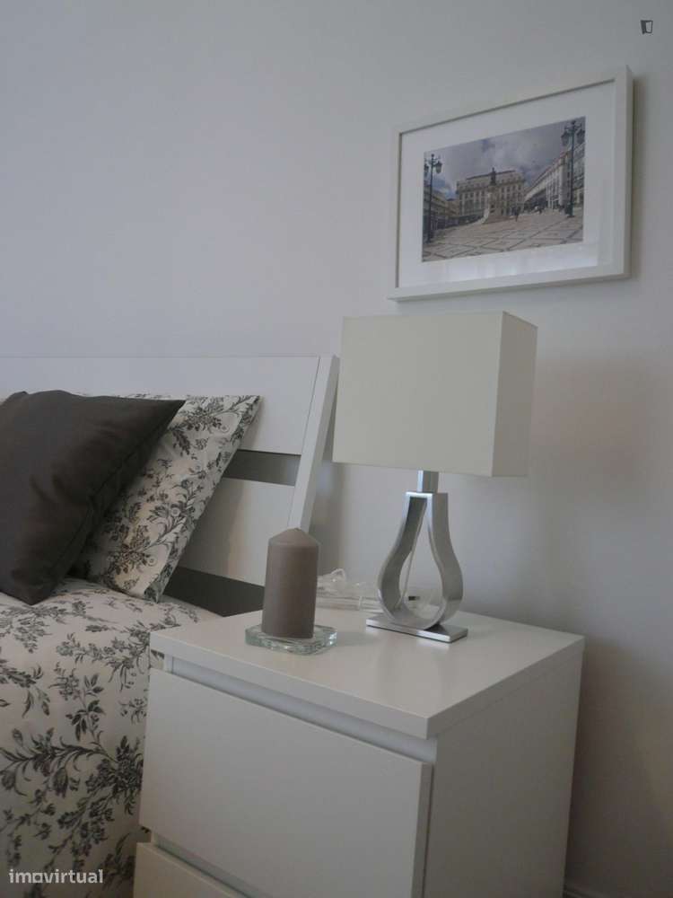 Quarto - localizado em São Sebastião Lisbon - Grande imagem: 5/10