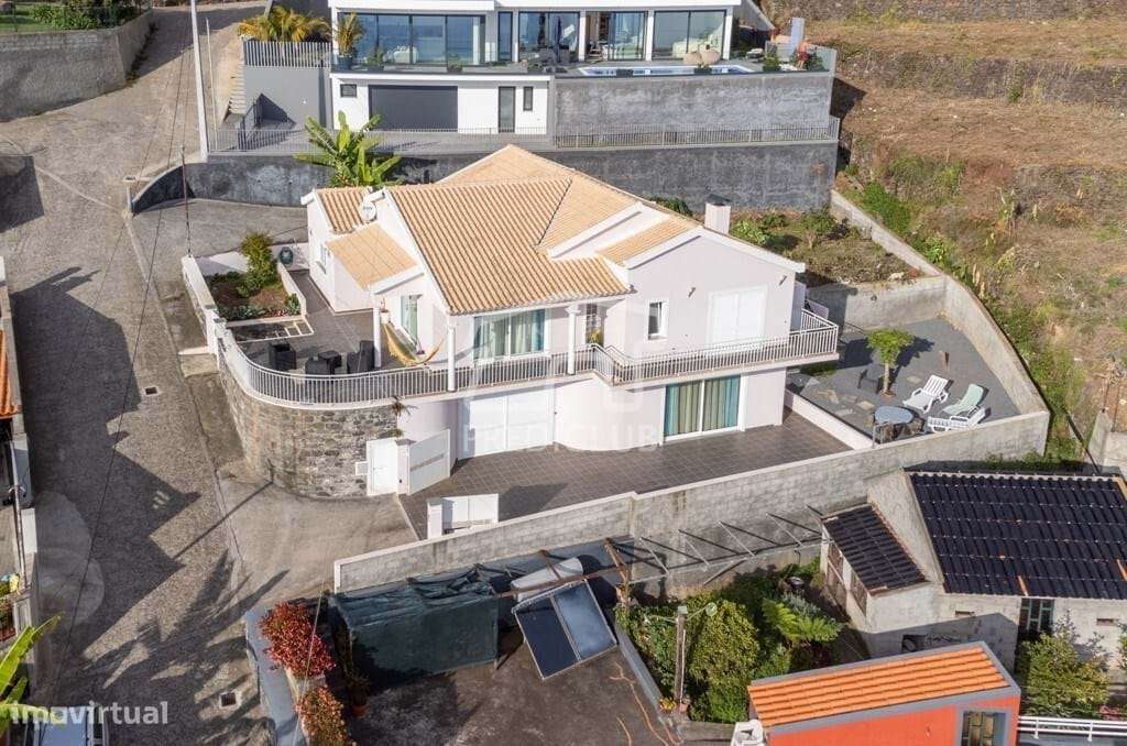 Moradia T5 - Arco da Calheta - Grande imagem: 2/31