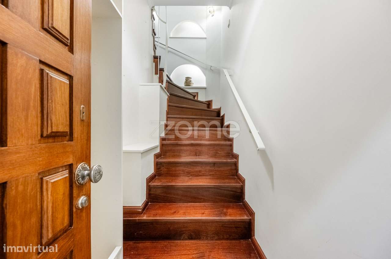 Moradia c/ 2 frações (Apartamento + loja) e logradouro | Paranhos - Grande imagem: 5/34