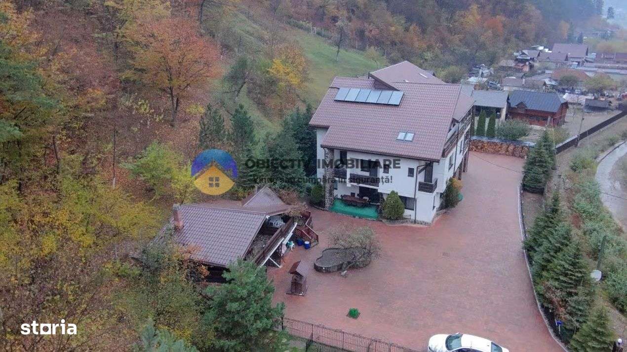 Casa cu posibilitate transformare in pensiune si teren de vanzare Piat - Imagine principală: 1/19