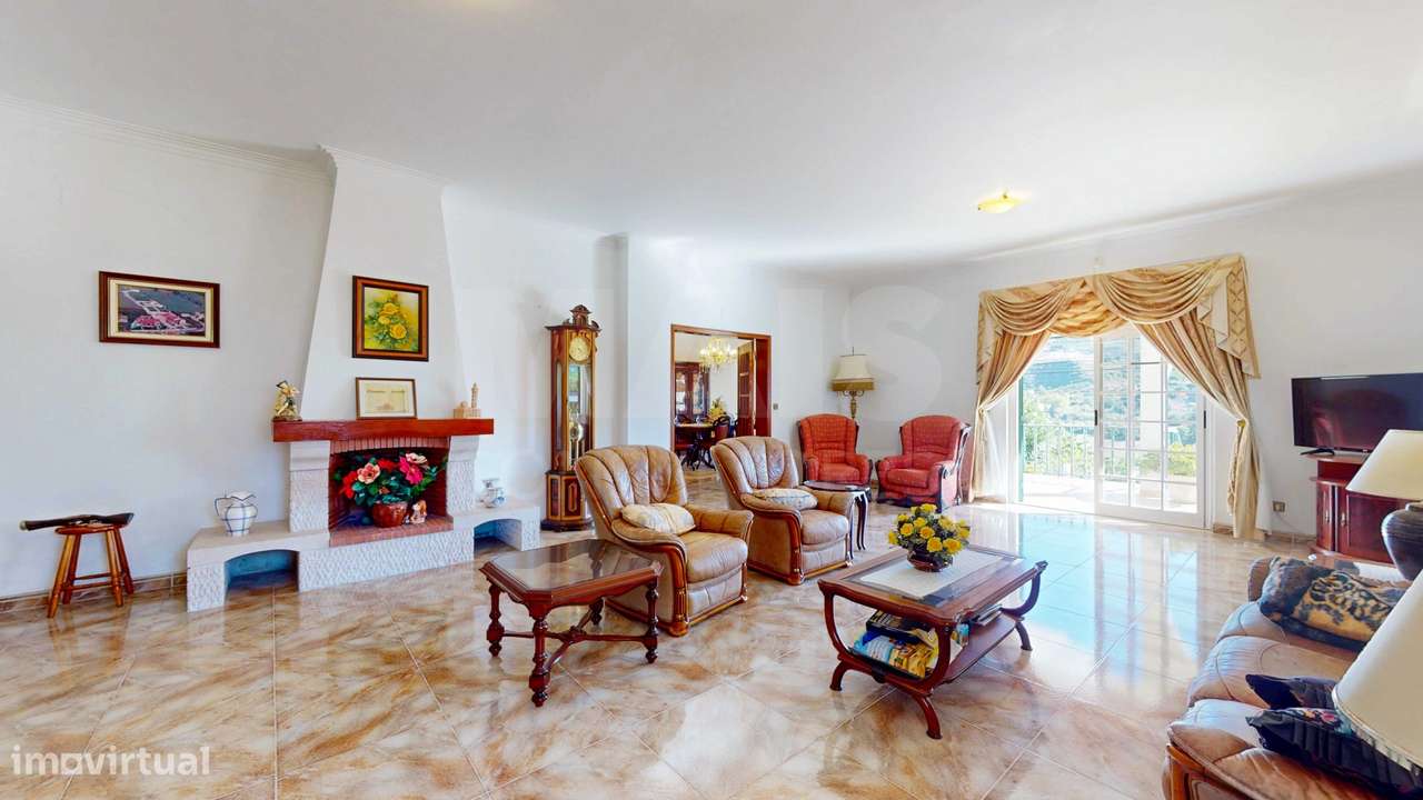 Moradia T6 com piscina em Calhandriz - Grande imagem: 1/50