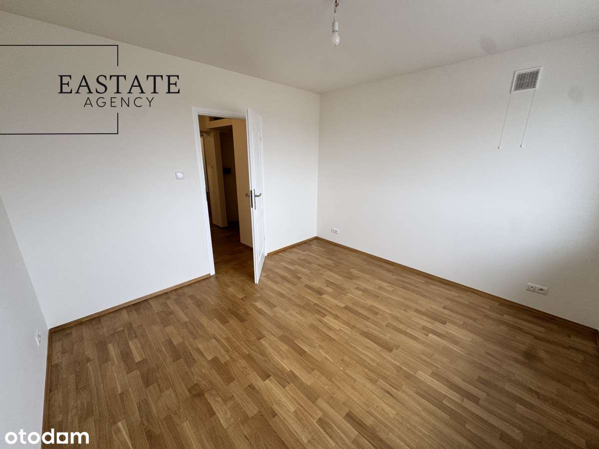 Dwustronne/ Balkon / Metro / Plac Bankowy /Parking-6