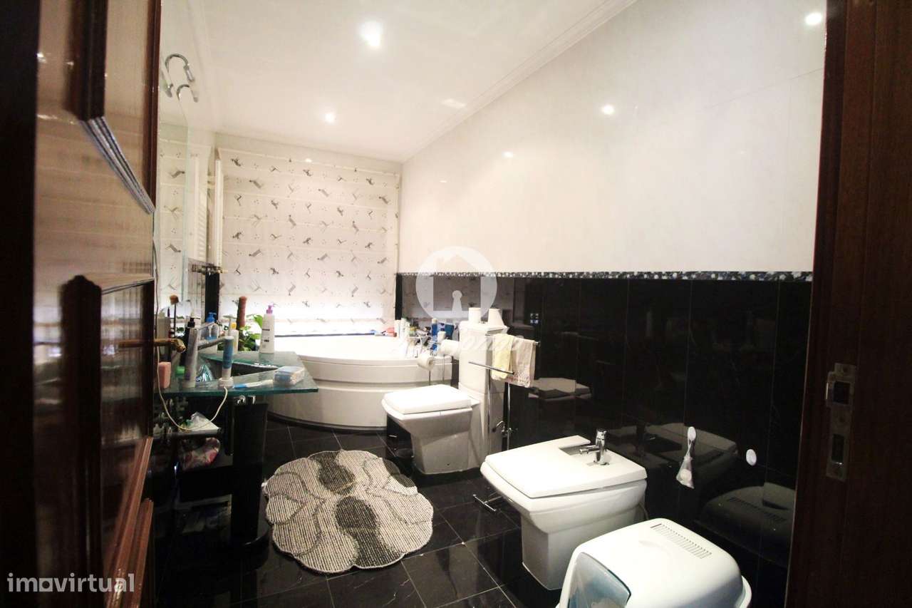 Moradia T3 de Gaveto, com excelentes áreas, localizada em São Cosme...-18