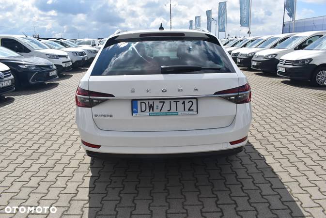 Skoda Superb 2.0 TDI SCR Ambition DSG - 8