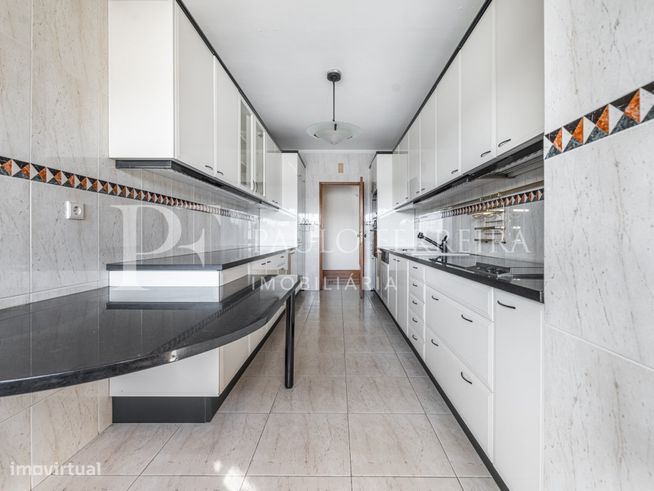 Apartamento T6 no centro de Famalicão-11