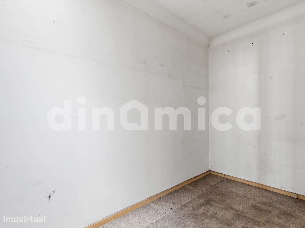 Moradia para Remodelar em Localização Premium - Vila Nova de Gaia( B)-10