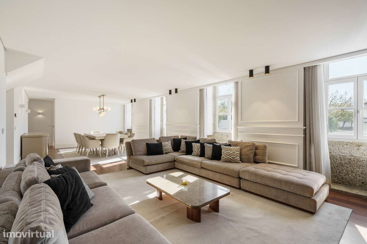 Apartamento T3 de luxo no Centro Histórico de Braga-14