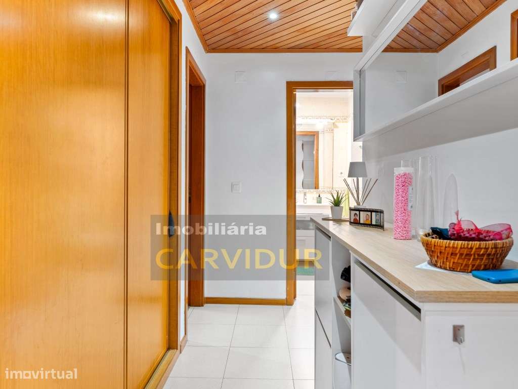 Barreiro/Vila Chã T2 com arrecadação e elevador-11