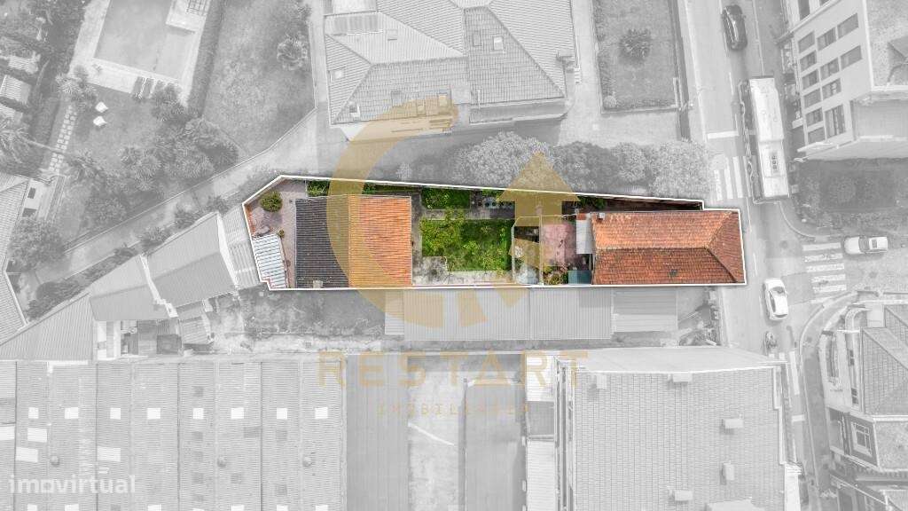 Prédio e Moradia térrea junto à Areosa - Grande imagem: 4/43