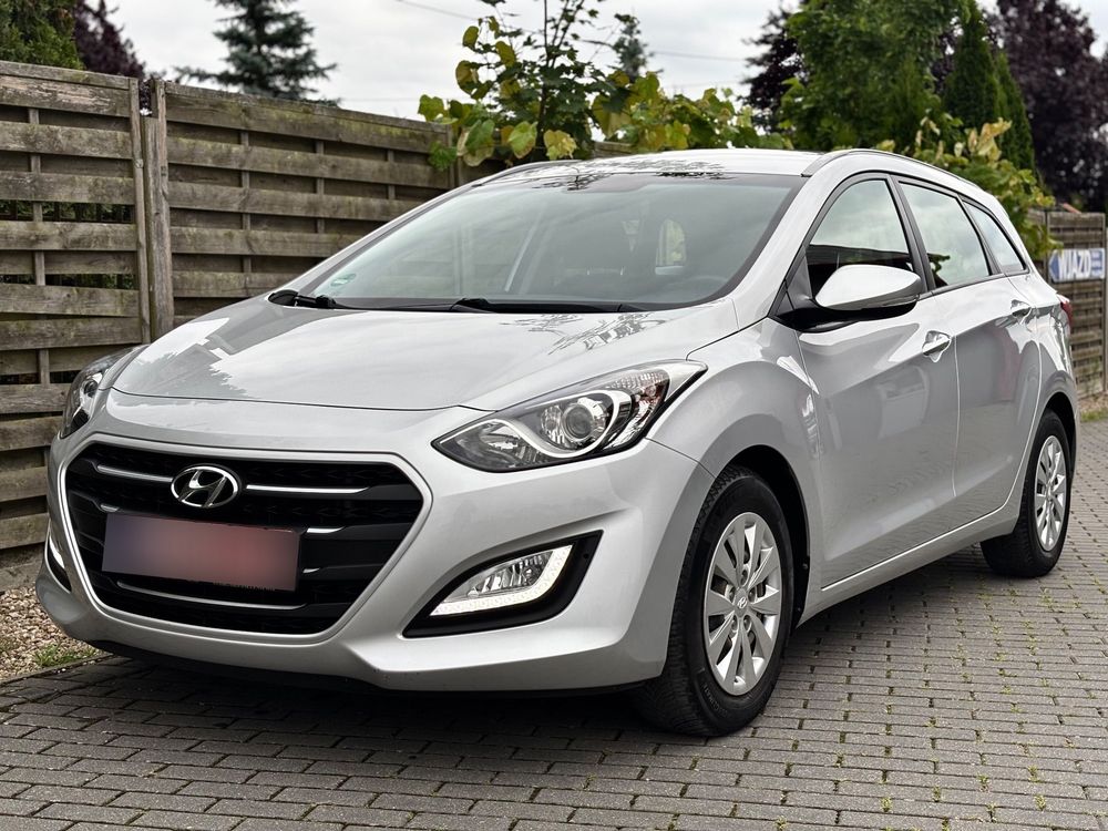 Hyundai i30 II (2012-2017) blue 1.6 CRDi Classic Navigation 2015