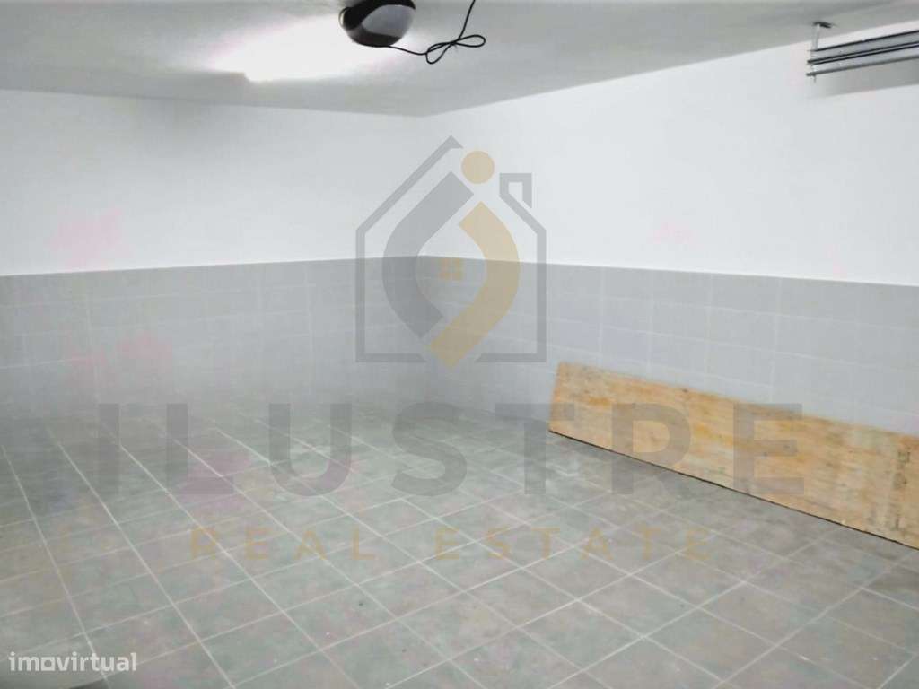 Moradia T3 em construção com piscina e garagem na Charneca de Caparica-22