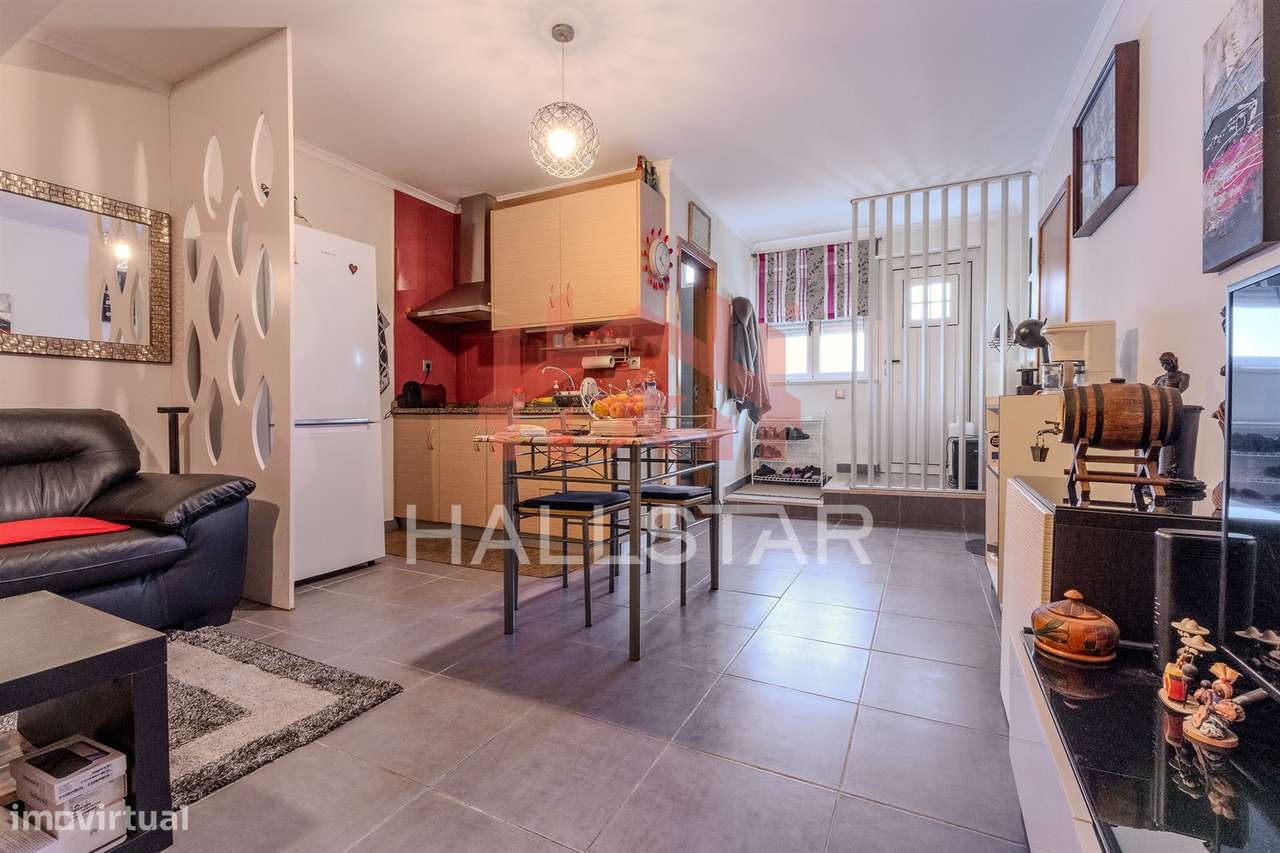 Moradia T1 Remodelada / Oportunidade de Investimento / Nazaré - Grande imagem: 4/18