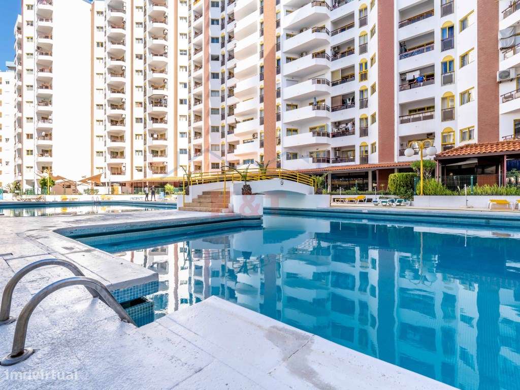 Piscinas de água salgada e zona de Lazer - Empreendimento Clube Pra...-10
