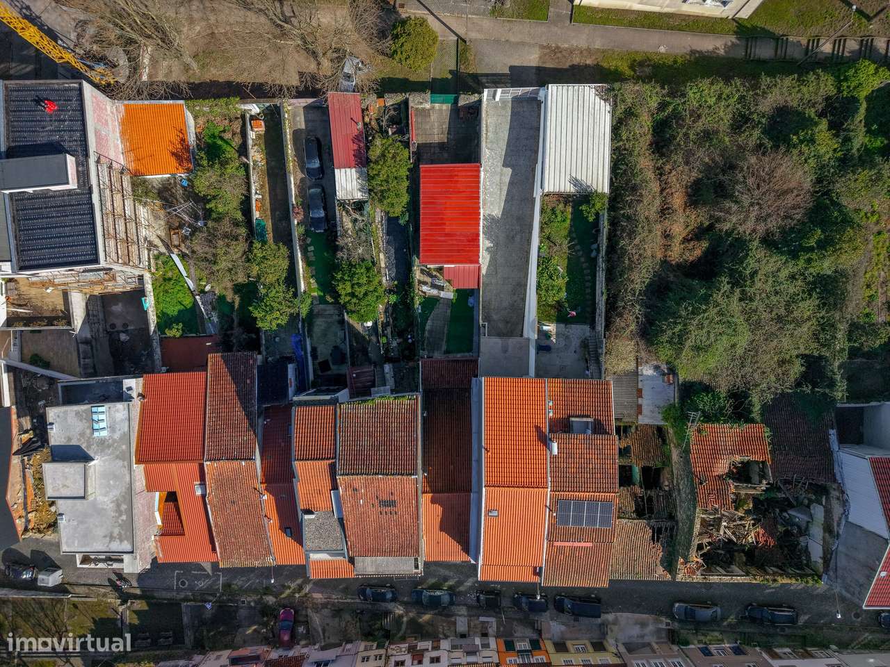 Excelente moradia para investimento em pleno centro histórico de Braga - Grande imagem: 2/33