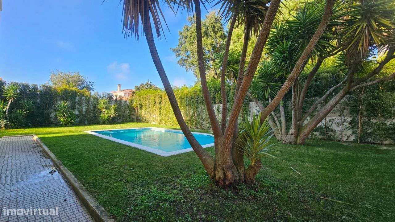 Moradia V4 na Marisol com Piscina - Grande imagem: 5/42