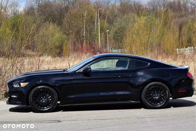 Ford Mustang - 8