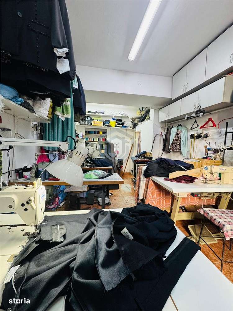 Spatiu comercial la demisol Central cu boxa - Imagine principală: 3/5