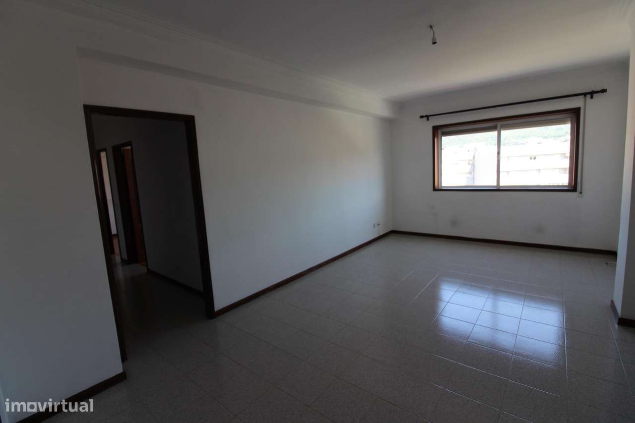 Apartamento T2 no centro de Braga - Grande imagem: 4/17