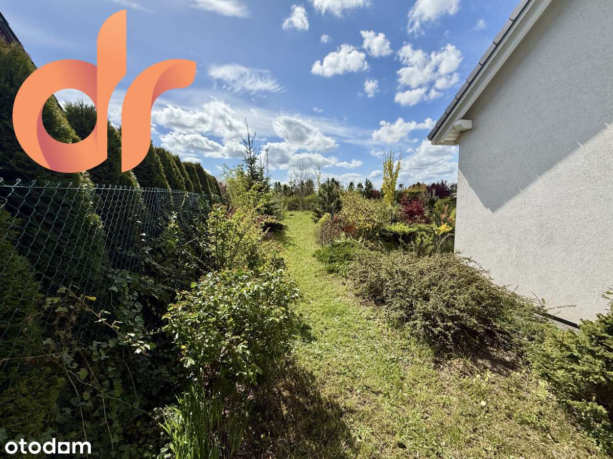 Mały dom w Przyjaźni z pięknym ogrodem-14