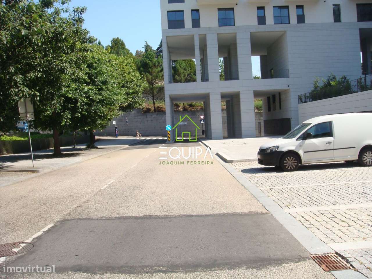 Apart. T-1, novo, no ultimo piso, com terraço e vistas para o Estádi-16