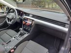 Volkswagen Passat 2.0 TDI EVO Business - 9