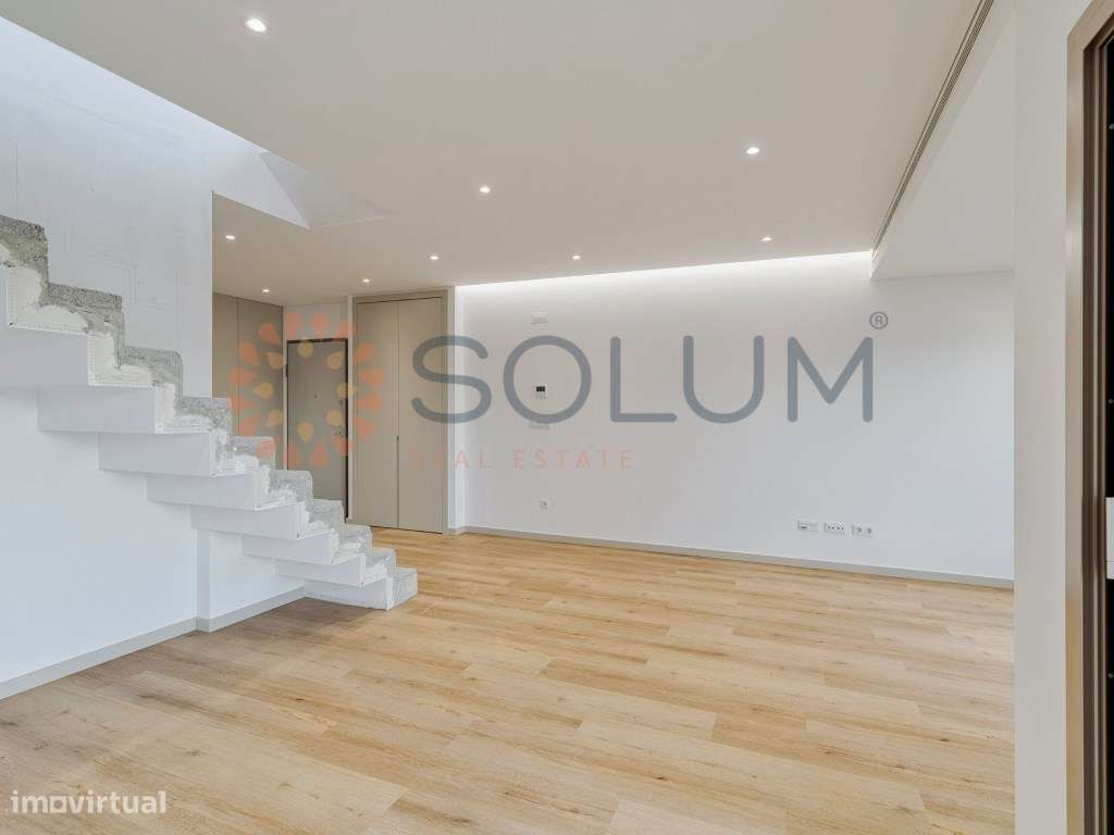 Apartamento Duplex T4 novo com grande Terraço - Montijo-5
