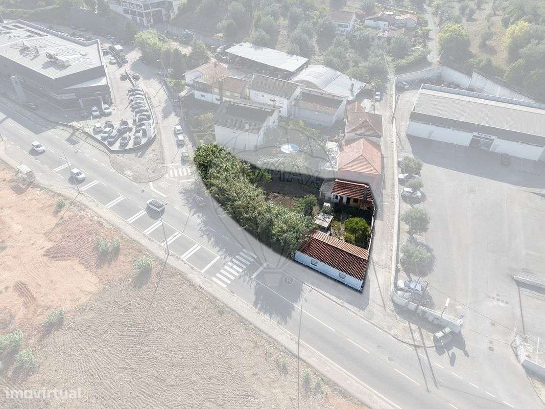 Moradia T4 para venda - Grande imagem: 2/24