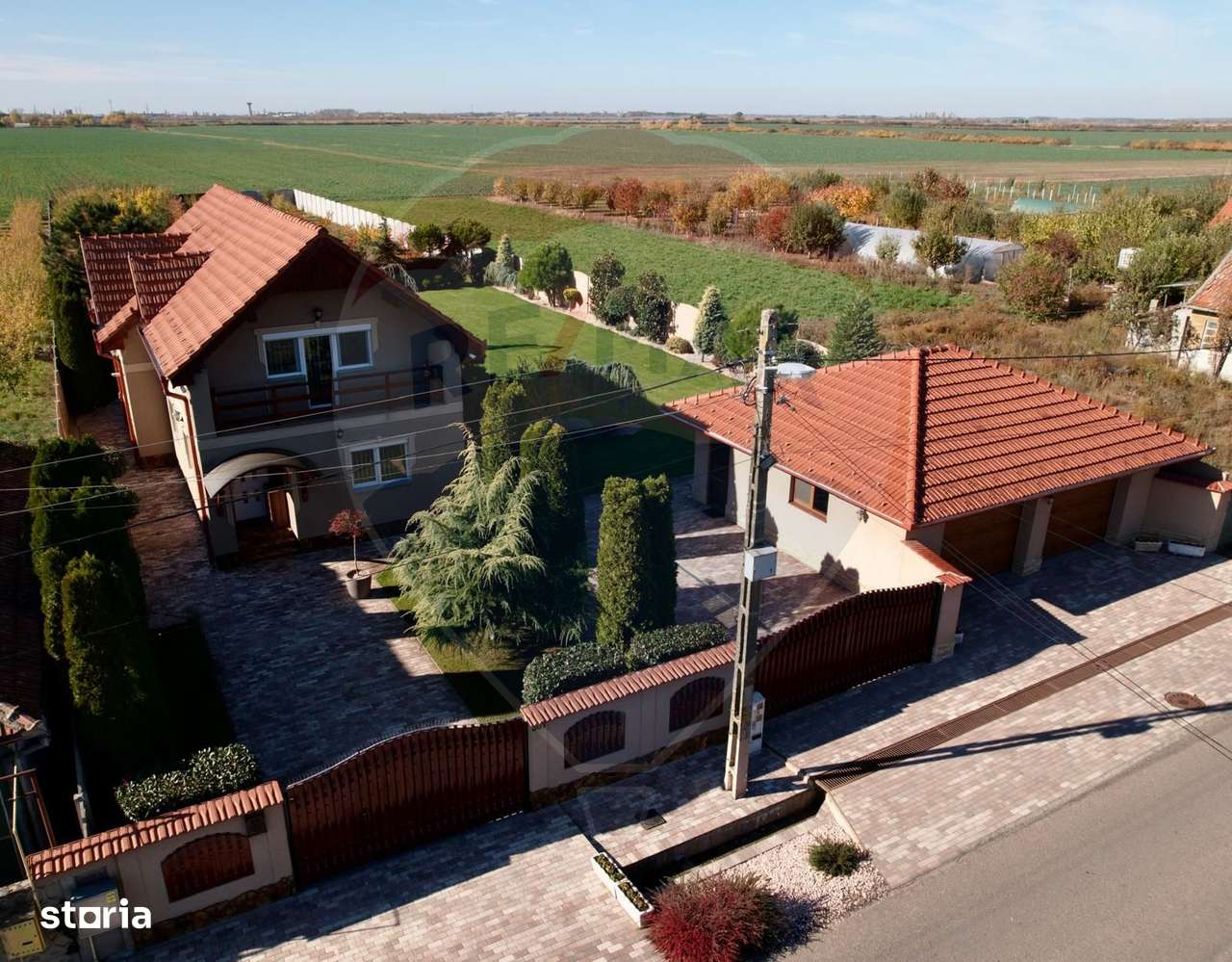 Casă / Vilă cu 5 camere de vânzare cu teren 2687mp in Madaras-0