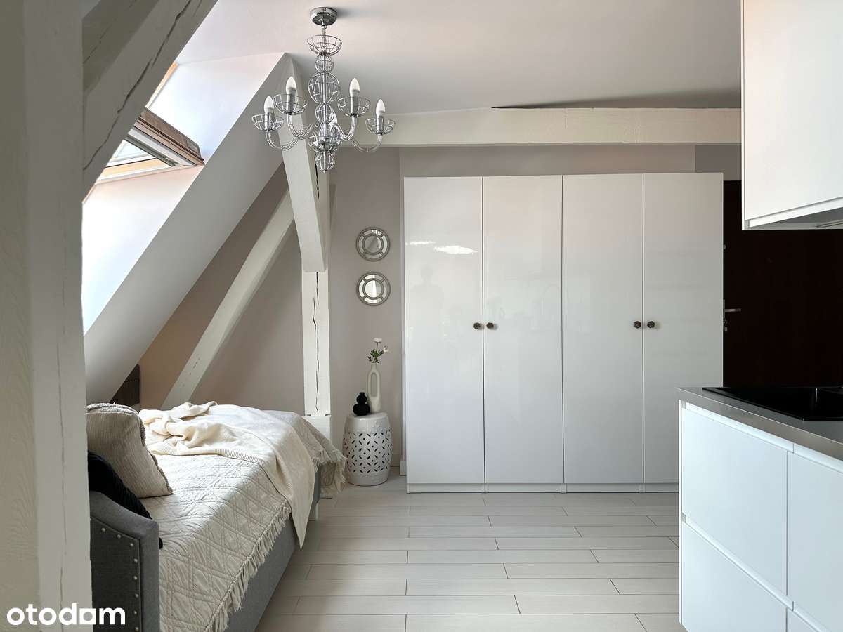 Piękne mieszkanie poddaszowe w kamienicy w CENTRUM, wysoka jakość-11