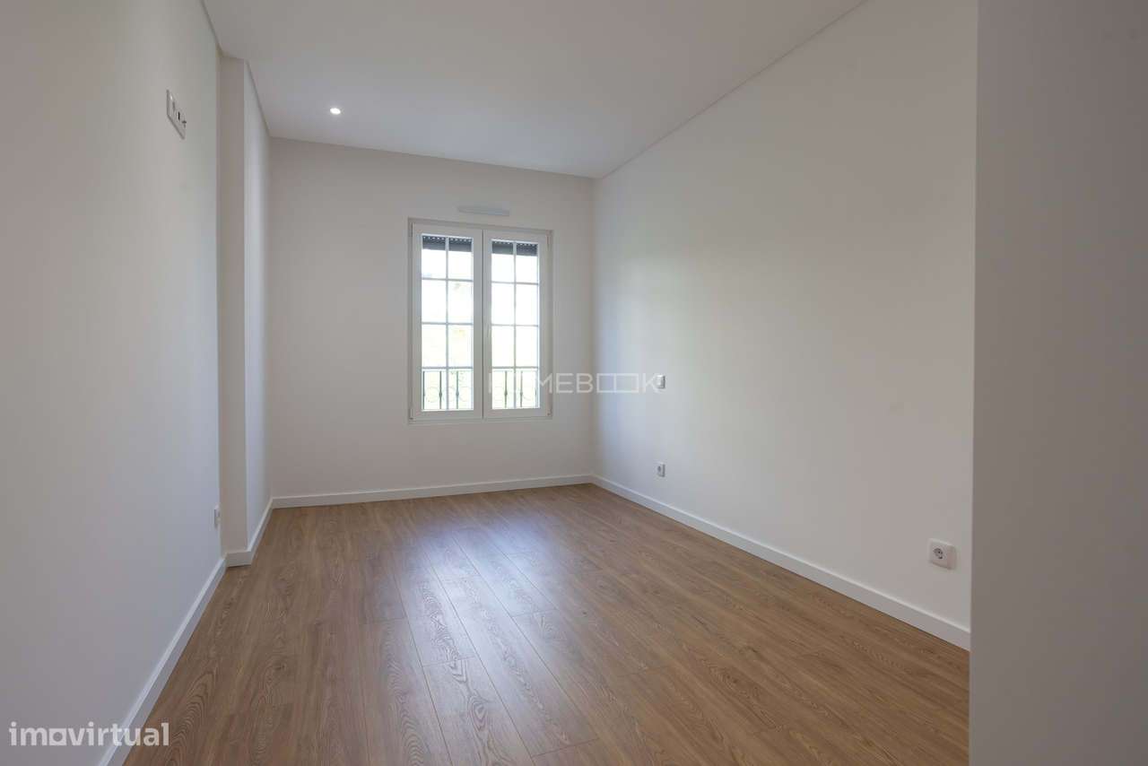 Apartamento T2 na Damaia de Cima-5