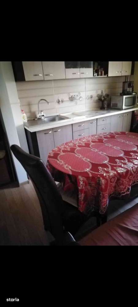 Vând apartament cu doua camere etaj 3. - Imagine principală: 3/9