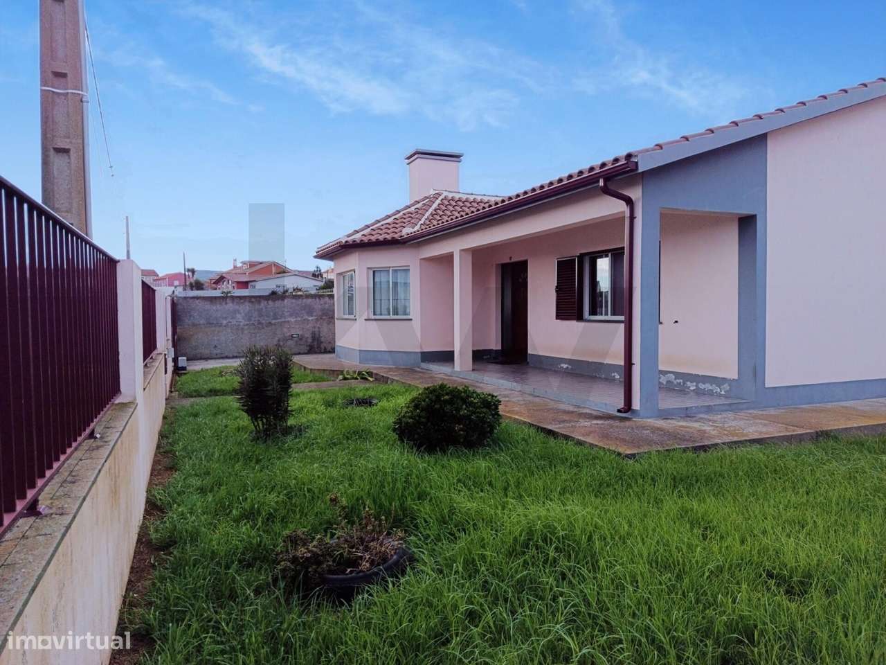 Moradia T3 com garagem e piscina - Porto Judeu - Grande imagem: 3/45