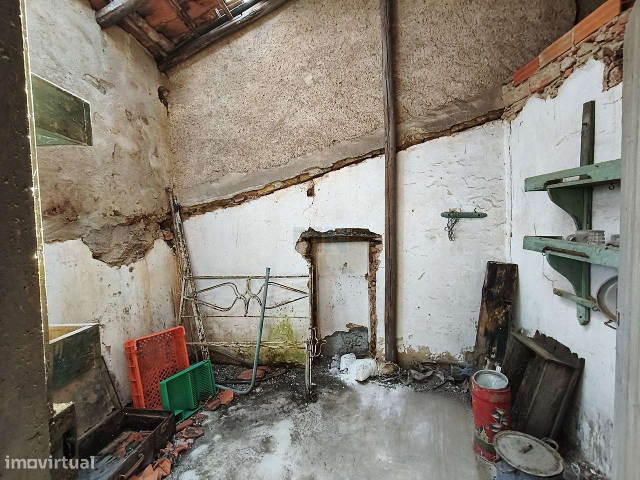 Casa para Remodelação  em Anaguéis-17