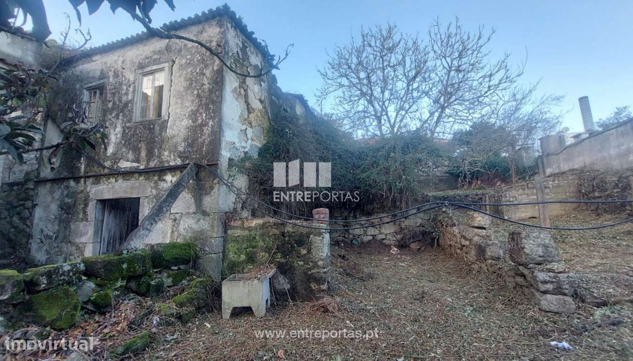 Venda de moradia p/ restauro, Sta Maria Maior, Viana do Castelo-20