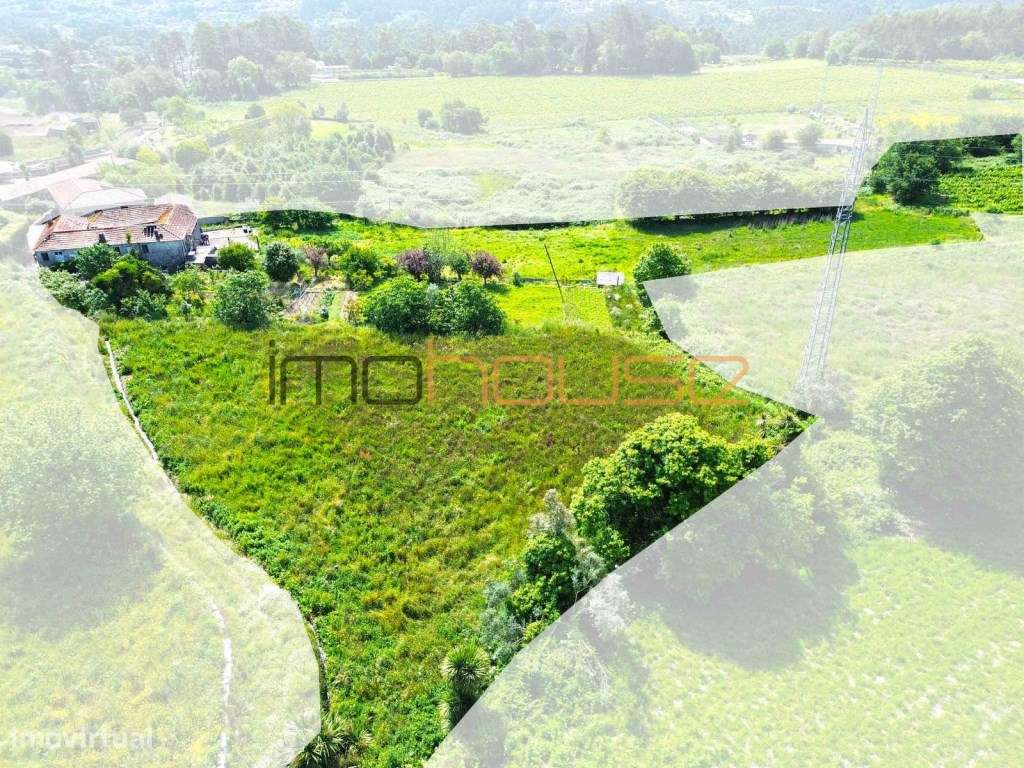 Quinta Tradicional com Terreno Plano e Ribeiro - A 22 min. do Porto-19