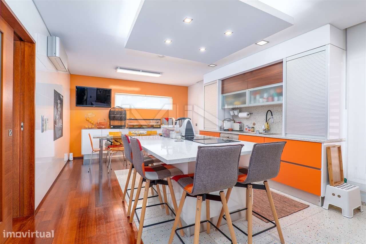 Moradia T3+1 - Exclusividade, Design e Conforto Superior-16