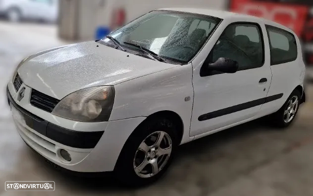 RENAULT CLIO II PARA PEÇAS - 2