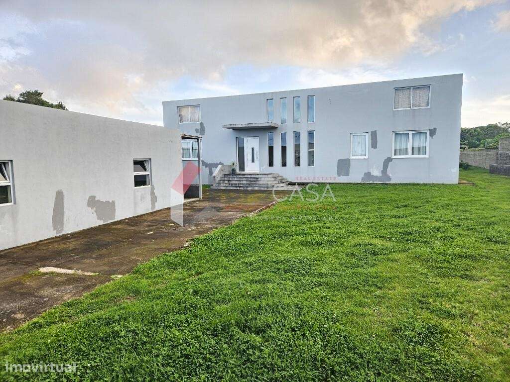 Moradia T4 com garagem – terreno de 1.936 m2 - Grande imagem: 3/47