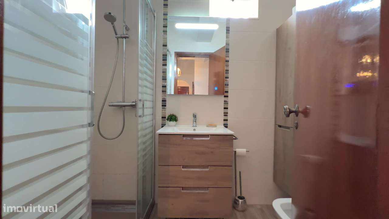 Apartamento T2 em Loulé com varanda e ar condicionado - Grande imagem: 3/12