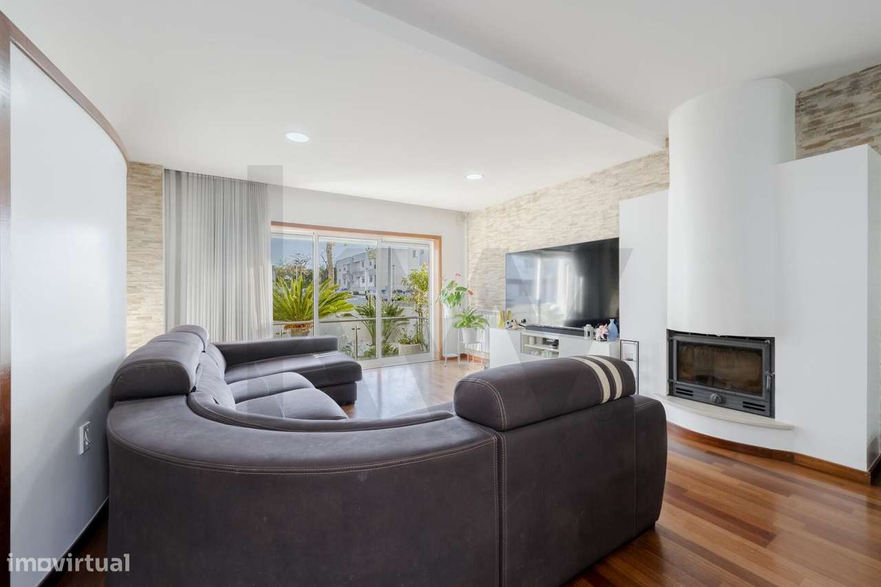 Moradia de Duas Frentes – Excelente Localização em Vila do Conde - Grande imagem: 5/43